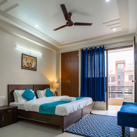 The Lodgers 2 Bhk Serviced Apartment Infront Of Artemis Hospital Gurgáon Kültér fotó