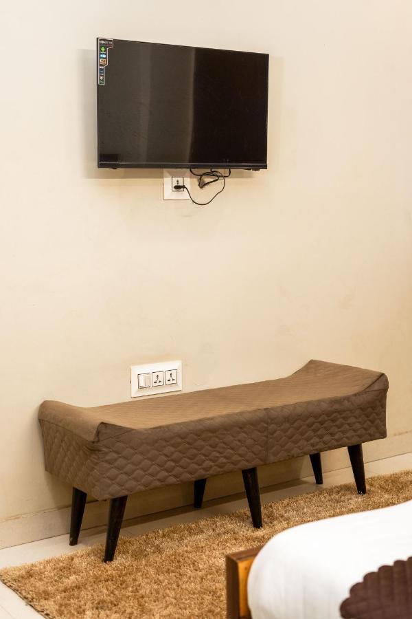 The Lodgers 2 Bhk Serviced Apartment Infront Of Artemis Hospital Gurgáon Kültér fotó
