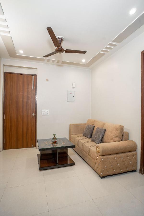 The Lodgers 2 Bhk Serviced Apartment Infront Of Artemis Hospital Gurgáon Kültér fotó