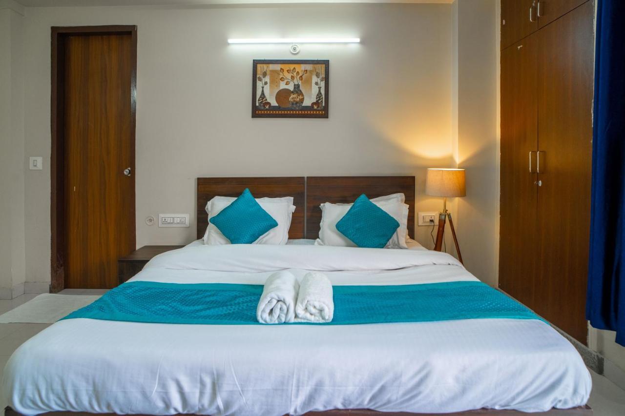 The Lodgers 2 Bhk Serviced Apartment Infront Of Artemis Hospital Gurgáon Kültér fotó